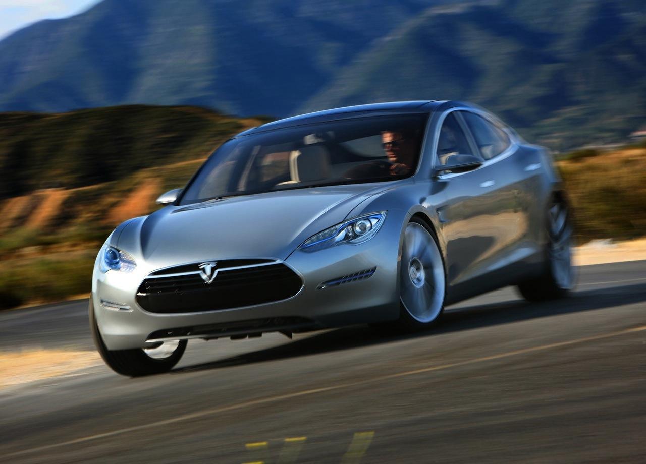    - Model S P85D Electro AT (516 kW) 4WD