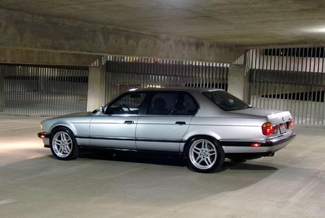    - 7er (E32) 730i (197Hp)